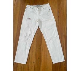 Garage Sales Williamstown -  1904