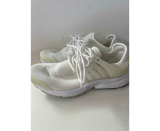 Garage Sales Williamstown -  451