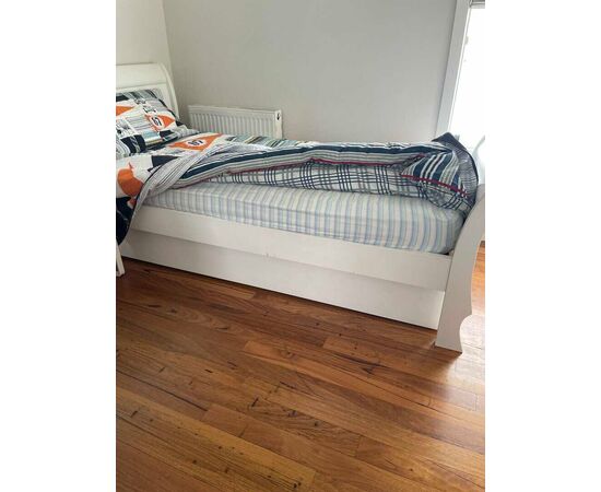 Garage Sales Williamstown -  1232