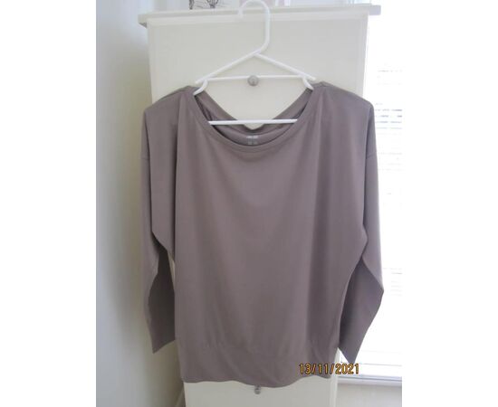 Garage Sales Port Melbourne -  1727