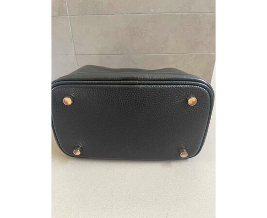 Garage Sales Port Melbourne -  1925